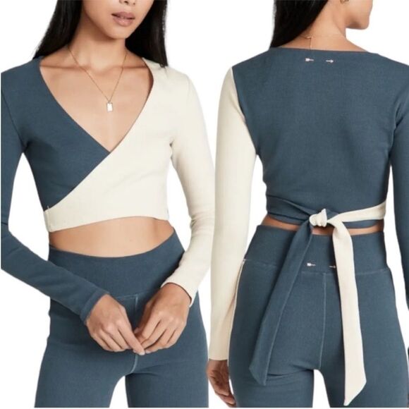The Upside Luna Kyra Top Size Small Two Tone Blue Cream Crop Ribbed Wrap small - Picture 2 of 9